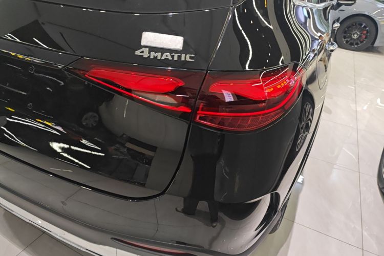 奔驰GLC 2023款 GLC 300 L 4MATIC 动感型 5座车身外观9