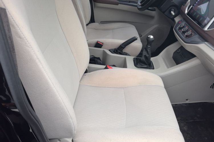 东风风行 菱智 2020款 M5L 1.6L 实用型局部细节41