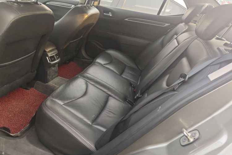 雪铁龙C4L 2014款 1.8L 智驱版 自动劲智型中控内饰21