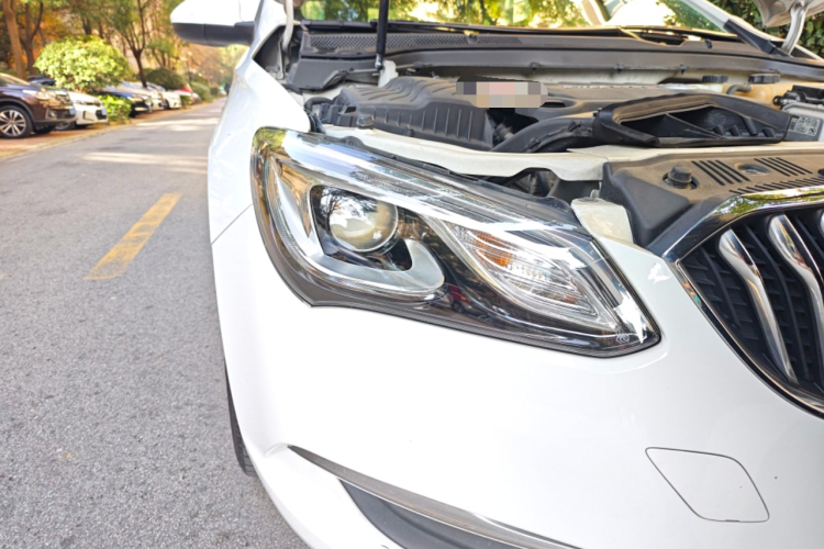 别克 英朗 2017款 15N 自动精英型车身外观8