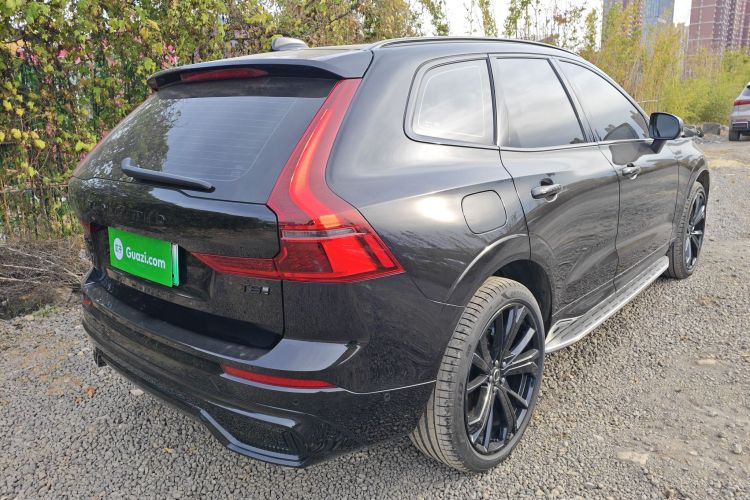 沃尔沃XC60新能源 2026款 插电式混动 长续航四驱智远极夜黑版车身外观7