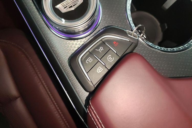 凯迪拉克XT5 2025款 2.0T 铂金型中控内饰11