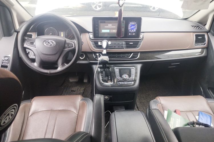 上汽大通MAXUS 大通G10 2018款 PLUS 2.0T 自动豪华行政版中控内饰12