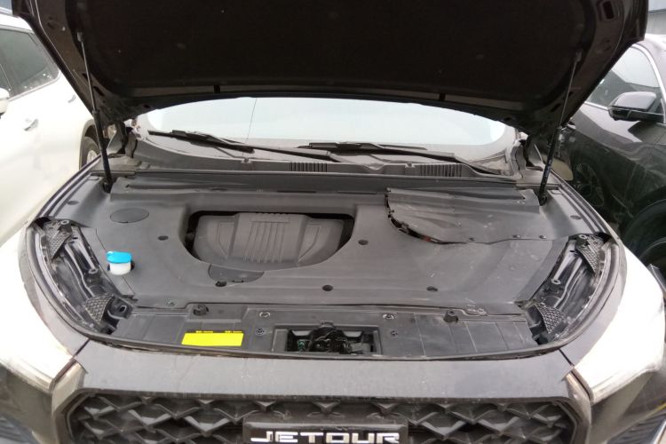 捷途X90 2020款 1.6T DCT影御版 5座机舱底盘24