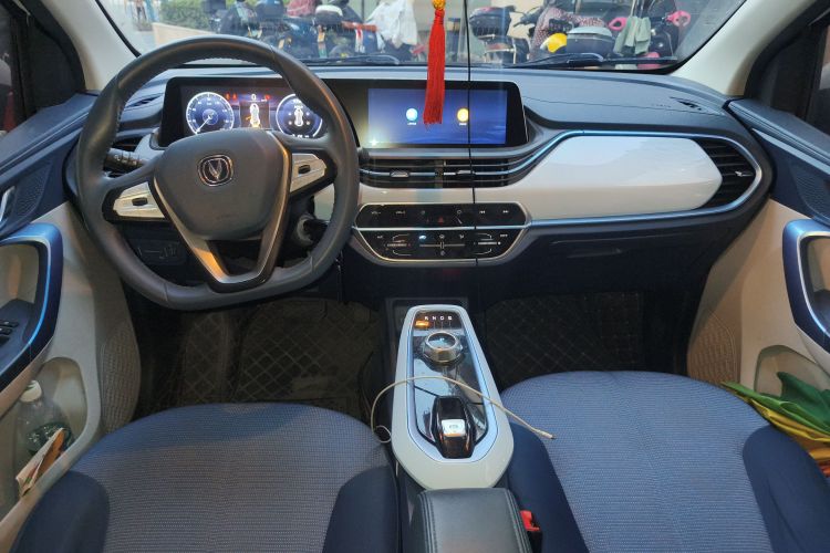 长安欧尚 奔奔E-Star 2022款 赏心版 多彩款 磷酸铁锂中控内饰12