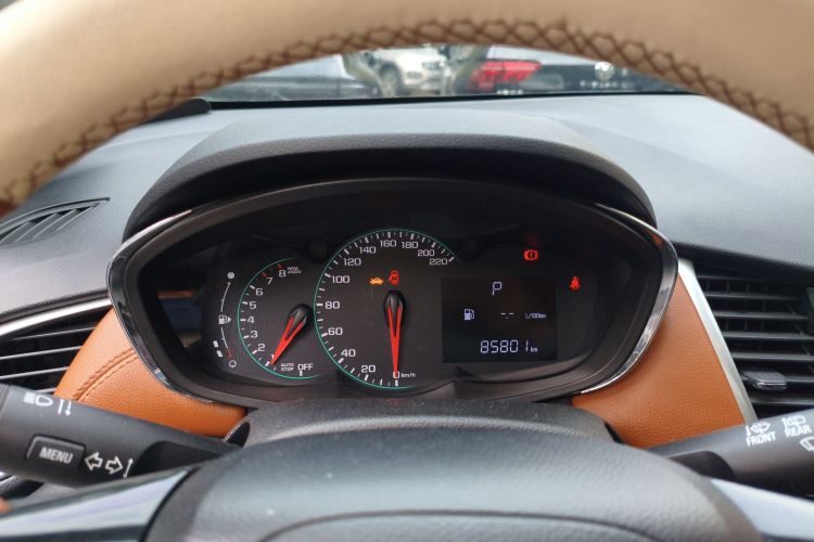 雪佛兰 创酷 2018款 330T 自动两驱精英型中控内饰14