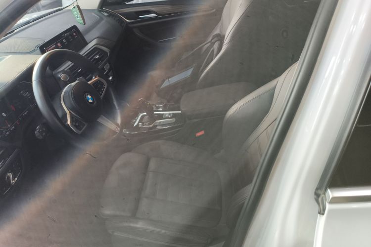 宝马X3 2021款 改款 xDrive28i 豪华套装中控内饰19