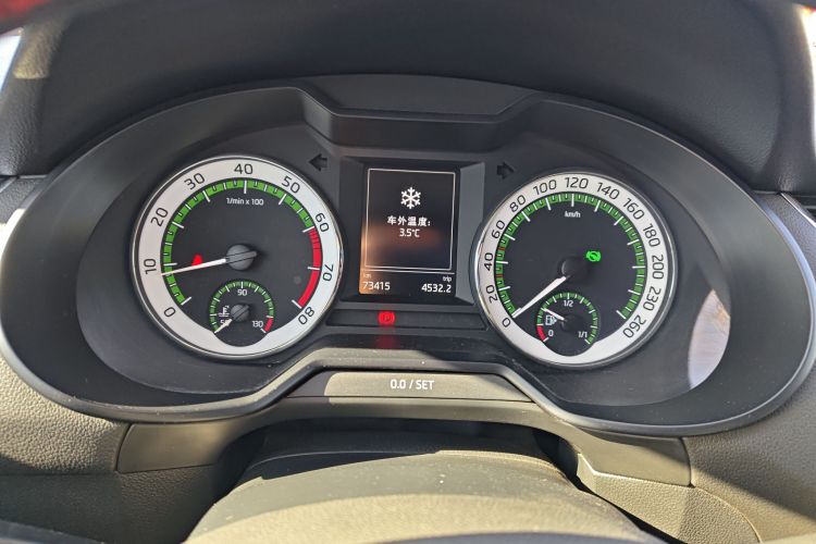 斯柯达 明锐 2019款 旅行车 TSI280 DSG豪华版 国VI中控内饰14