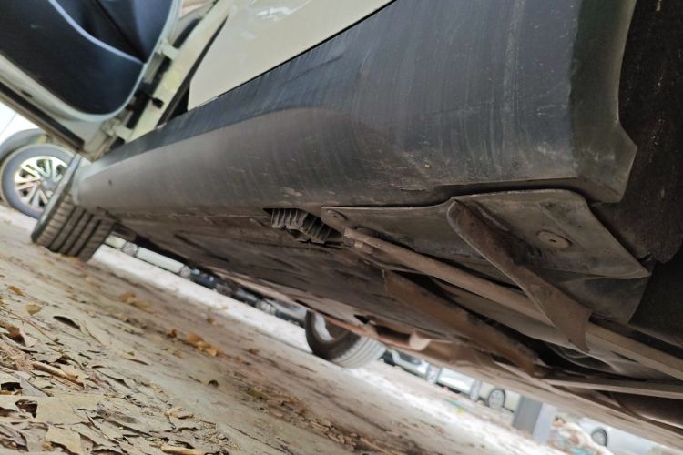 宝马X1 2013款 sDrive18i 时尚型局部细节9002