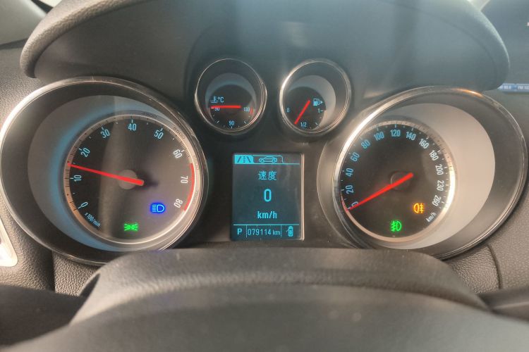 别克 昂科拉 2014款 1.4T 自动四驱全能旗舰型局部细节14