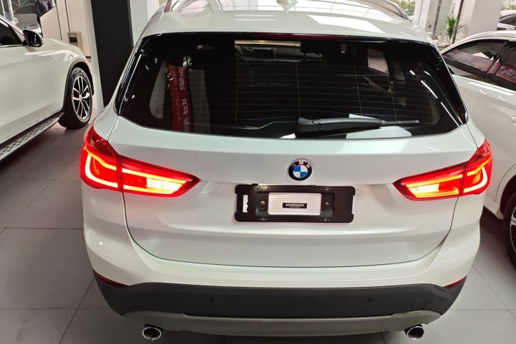 宝马X1 2018款 sDrive20Li 领先型车身外观6