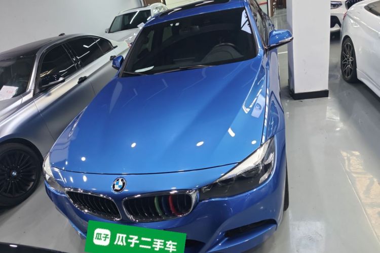 宝马3系GT 2020款 320i M运动套装车身外观2