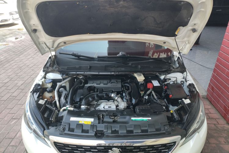 标致308 2016款 350THP 自动尊贵版机舱底盘24