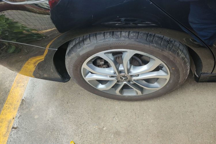 奔驰C级 2017款 改款 C 180 L 时尚型运动版车身外观6008