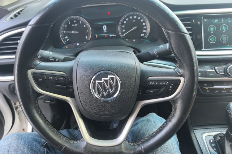 别克 英朗 2018款 18T 自动旗舰型中控内饰13