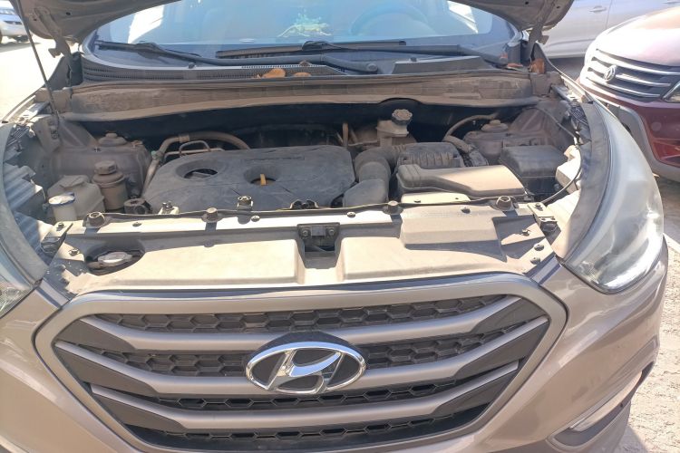 北京现代ix35 2013款 2.0L 自动两驱智能型GLS 国IV机舱底盘24