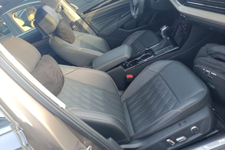 大众 帕萨特 2019款 380TSI 尊贵版 国VI局部细节41