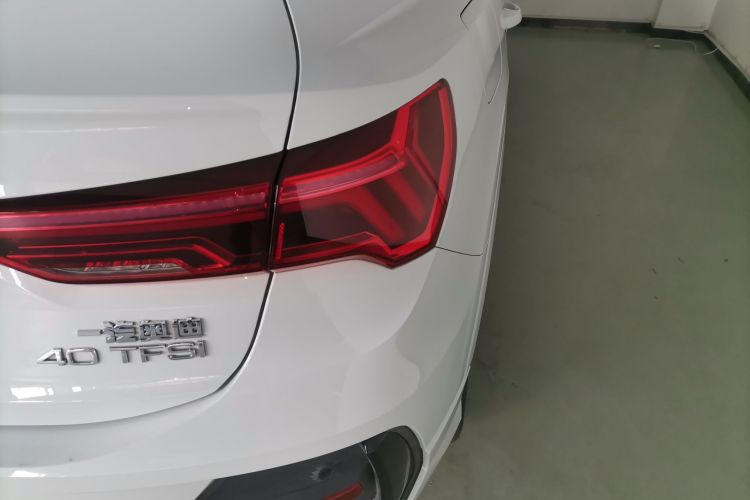 奥迪Q3 Sportback 2022款 40 TFSI 时尚型车身外观6006