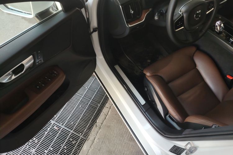 沃尔沃V60 2024款 B5 智远豪华版中控内饰7003