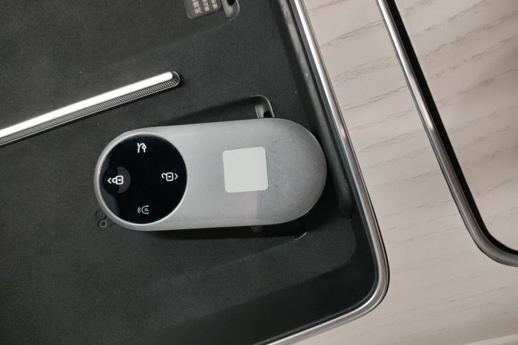 鸿蒙智行 享界S9 2024款 纯电 Ultra 四驱旗舰版中控内饰7001