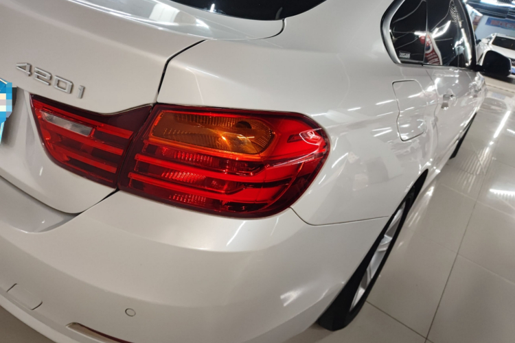 宝马4系 2016款 420i Gran Coupe 进取型车身外观9
