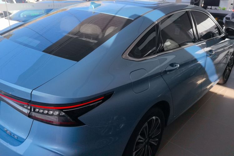 奇瑞 风云A8 2024款 127 驭风版车身外观7