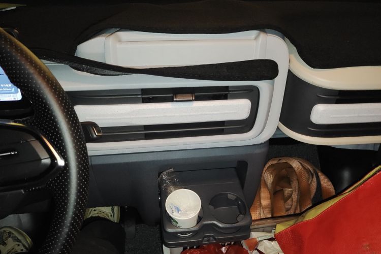 上汽大通MAXUS 大拿V1 2025款 低顶 多功能版 42kWh中控内饰16