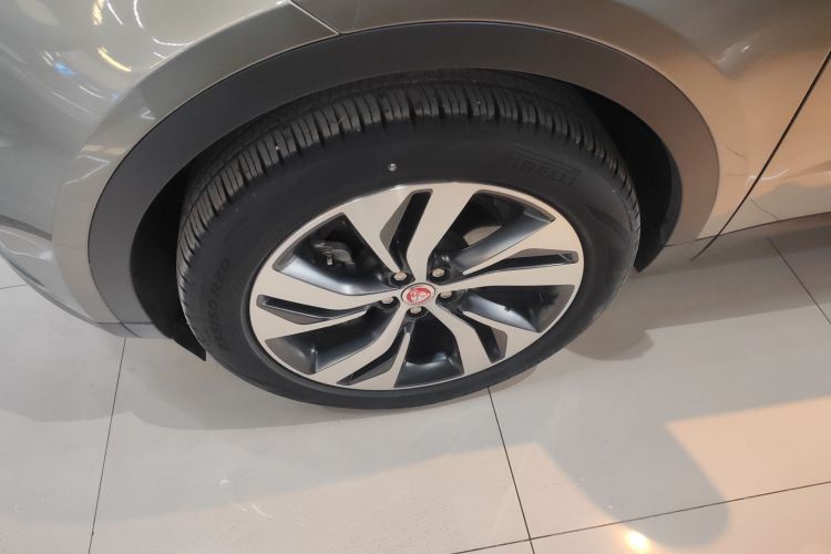 捷豹E-PACE 2024款 进取运动版 R-DYNAMIC S车身外观6007