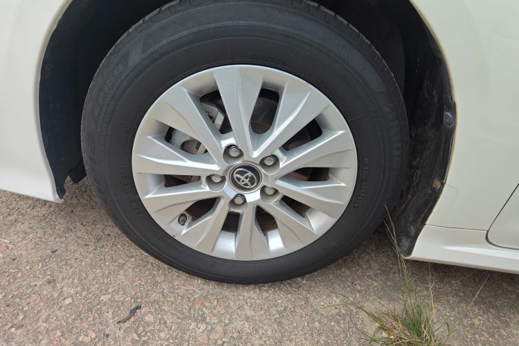 丰田 卡罗拉 2022款 TNGA 1.5L CVT先锋版车身外观6007