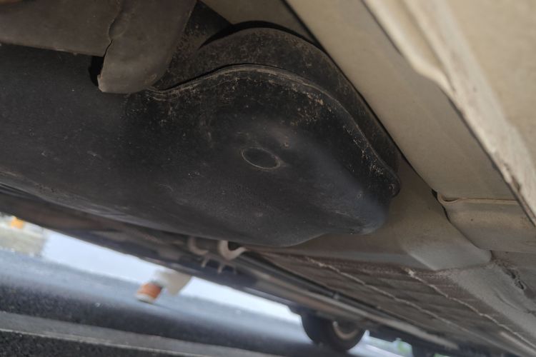 日产 轩逸 2012款 1.8XE CVT舒适版局部细节9002