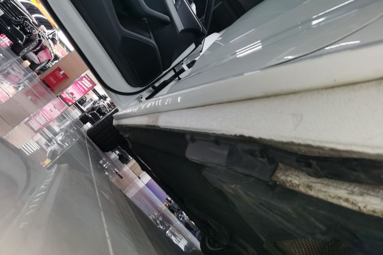 奥迪A4L 2019款 40 TFSI 进取型 国VI局部细节9002