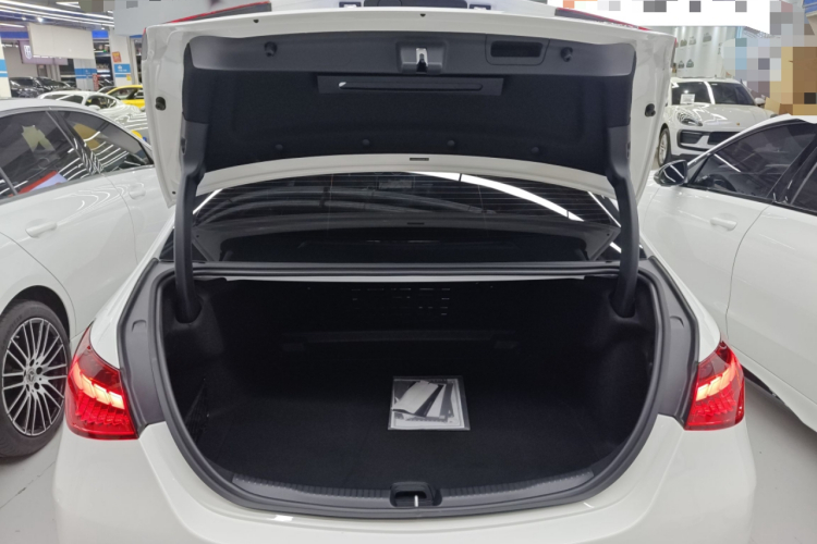 奔驰C级 2025款 改款 C 260 L 运动版局部细节23