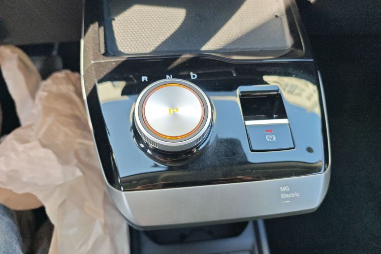 名爵 MG4 EV 2022款 520km 旗舰版局部细节18