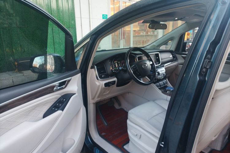 广汽传祺 传祺M8 2018款 320T 尊享版中控内饰20