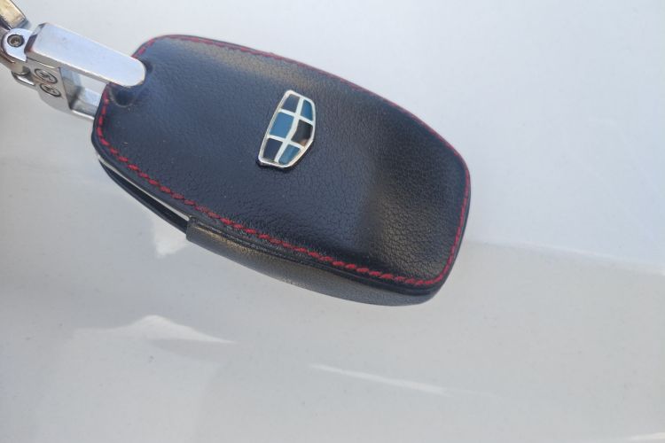 吉利汽车 帝豪 2019款 领军版 1.5L 手动向上亚运版 国VI中控内饰11