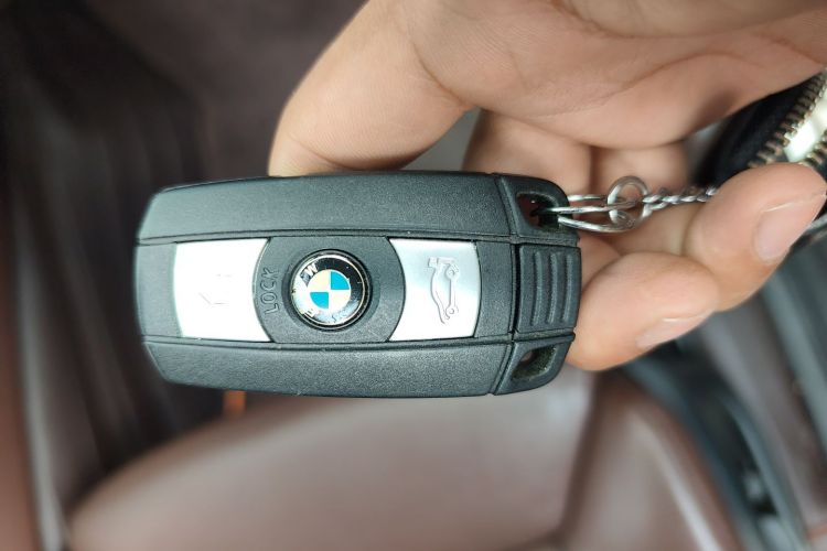 宝马X6 2010款 4.4T 混合动力版中控内饰7001