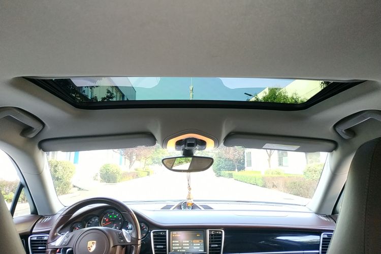 保时捷 2016款 Panamera 4 Edition 3.0T局部细节22