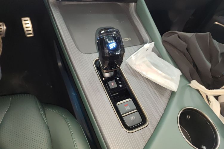 捷途X90 C-DM 2025款 精英版 7座中控内饰18