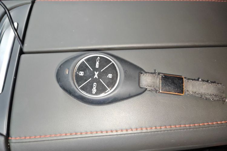 小鹏P7 2021款 480N中控内饰11