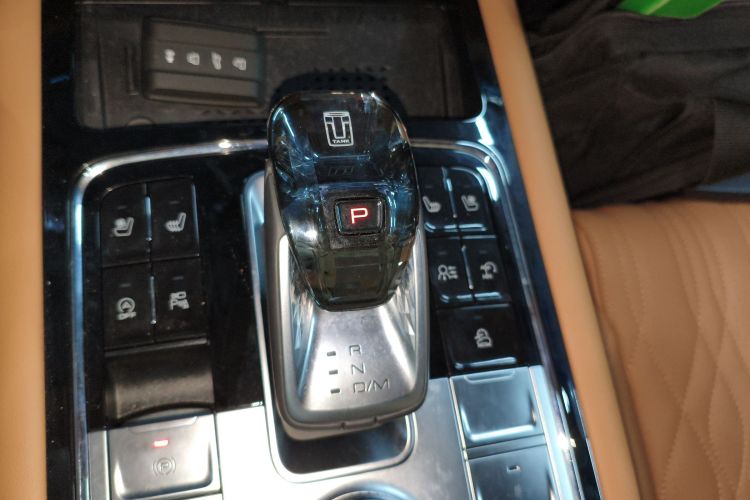 坦克500 2023款 3.0T 商务版 造境型 7座中控内饰18