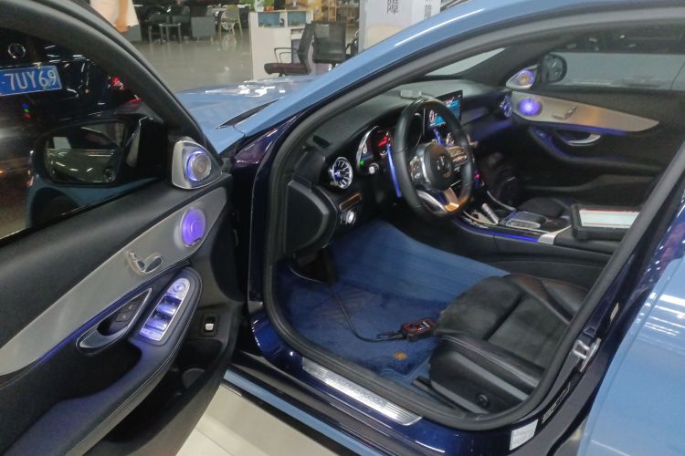 奔驰C级 2019款 C 260 运动版中控内饰7003
