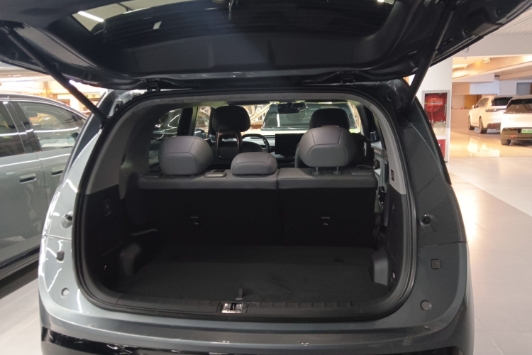 极氪MIX 2025款 长续航智驾版机舱底盘23