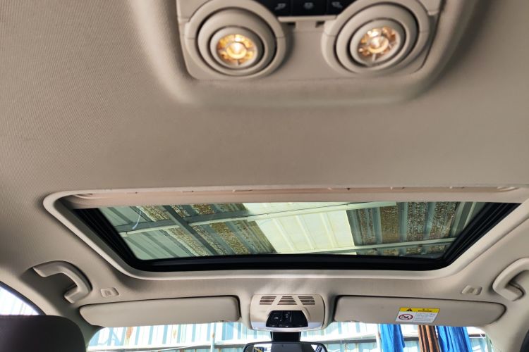 宝马3系 2018款 320Li M运动曜夜版局部细节22