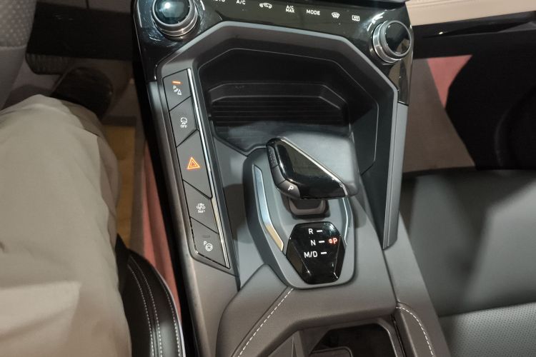 领克06 2023款 Remix 1.5T Shero中控内饰18