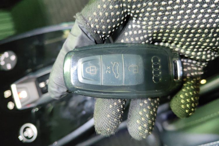 奥迪Q4 e-tron 2024款 40 e-tron 创境版中控内饰11