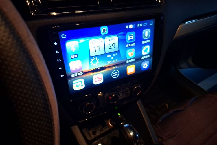 大众 速腾 2017款 1.6L 自动舒适型中控内饰16