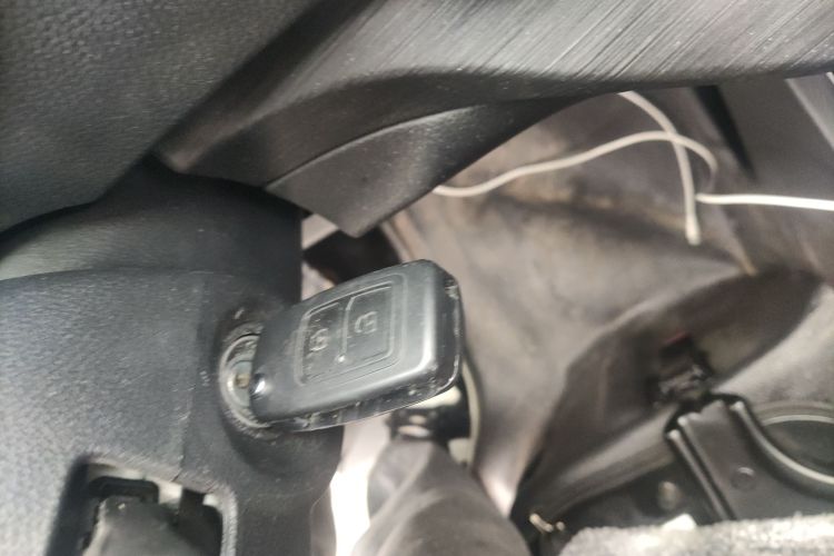 长安凯程 长安睿行M60 2023款 1.6L CNG舒适型客车6座中控内饰11