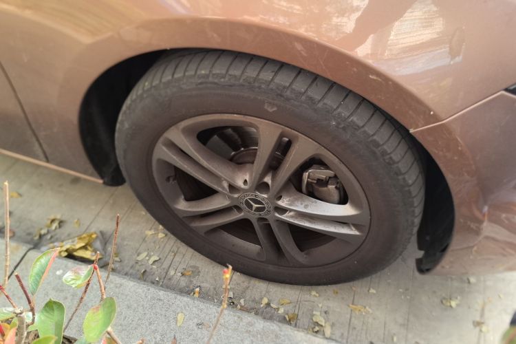 奔驰A级 2019款 改款 A 200 L车身外观6007