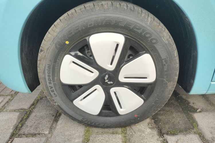 五菱汽车 宏光MINIEV 2025款 四门版 进阶款车身外观6007