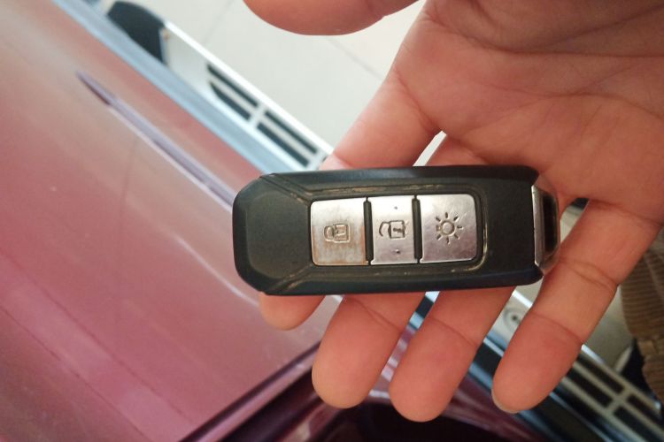 SWM斯威汽车 SWM斯威X7 2016款 1.8L 手动豪华型 7座中控内饰11